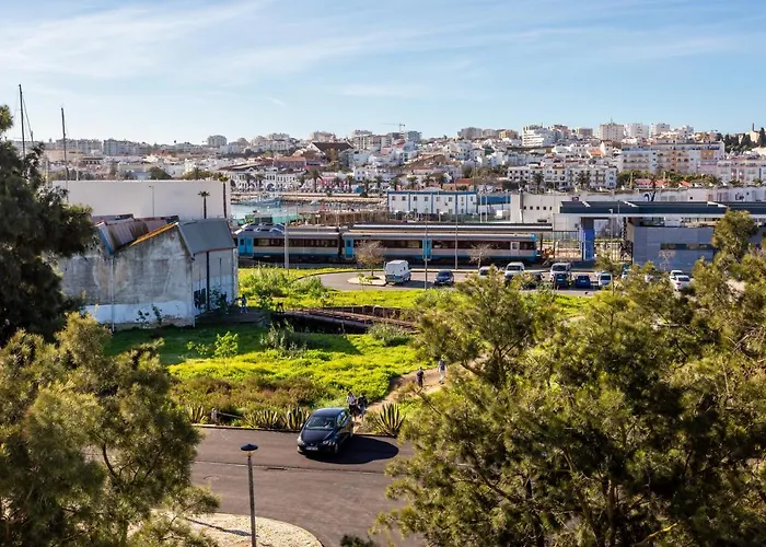 Sacha\'S Sweet Home, Lovely 2 Bedroom Apartment, Walking Distance To Town, Beach And Marina