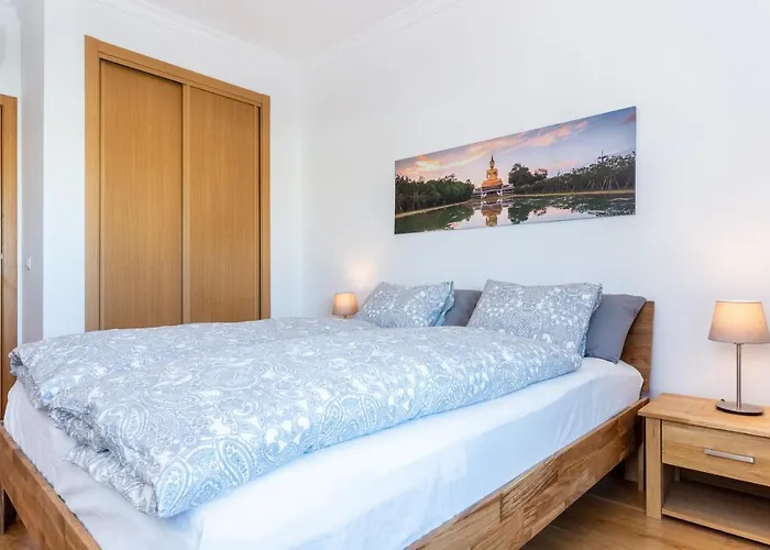 Sacha\'S Sweet Home, Lovely 2 Bedroom Apartment, Walking Distance To Town, Beach And Marina