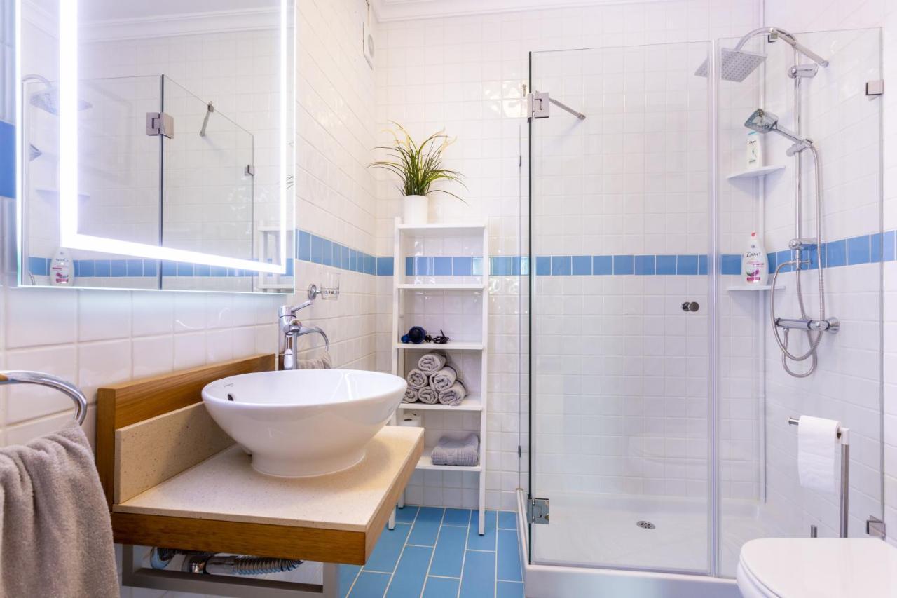 Sacha's Sweet Home, Lovely 2 Bedroom Apartment, Walking Distance To Town, And Marina