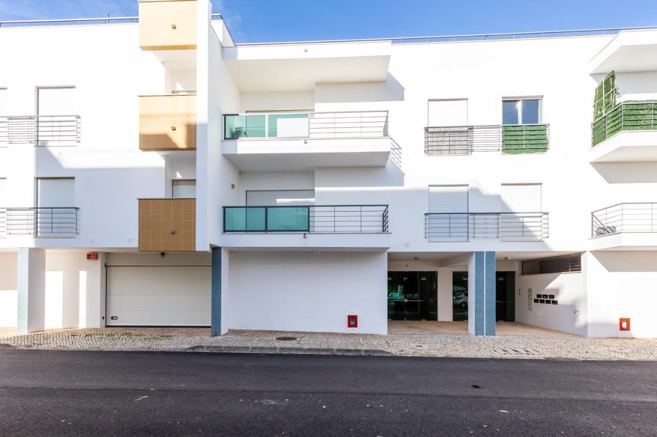 Sacha's Sweet Home, Lovely 2 Bedroom Apartment, Walking Distance To Town, And Marina Apartment Lagos