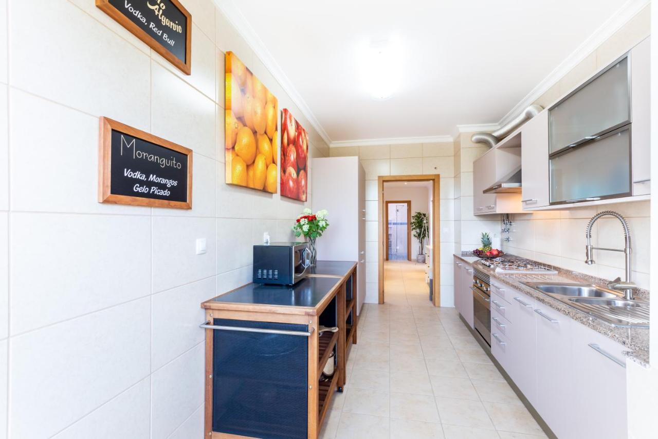Apartment Sacha's Sweet Home, Lovely 2 Bedroom Apartment, Walking Distance To Town, And Marina *