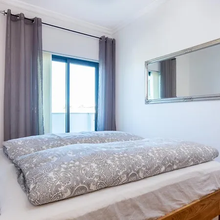 Sacha'S Sweet Home, Lovely 2 Bedroom Apartment, Walking Distance To Town, Beach And Marina Lagos Exterior photo